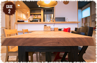 名古屋市.知多市で注文住宅・木の家の工務店明陽住建の一枚無垢板を使ったダイニングテーブル