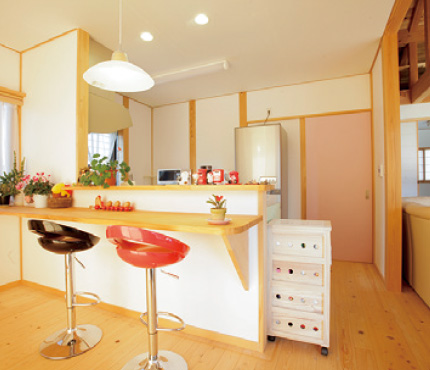 コンパクトなカウンターキッチン